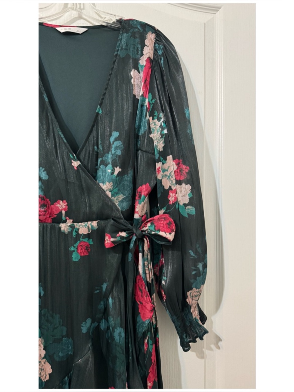 LC Lauren Conrad wrap floral print dress - Picture 5 of 15